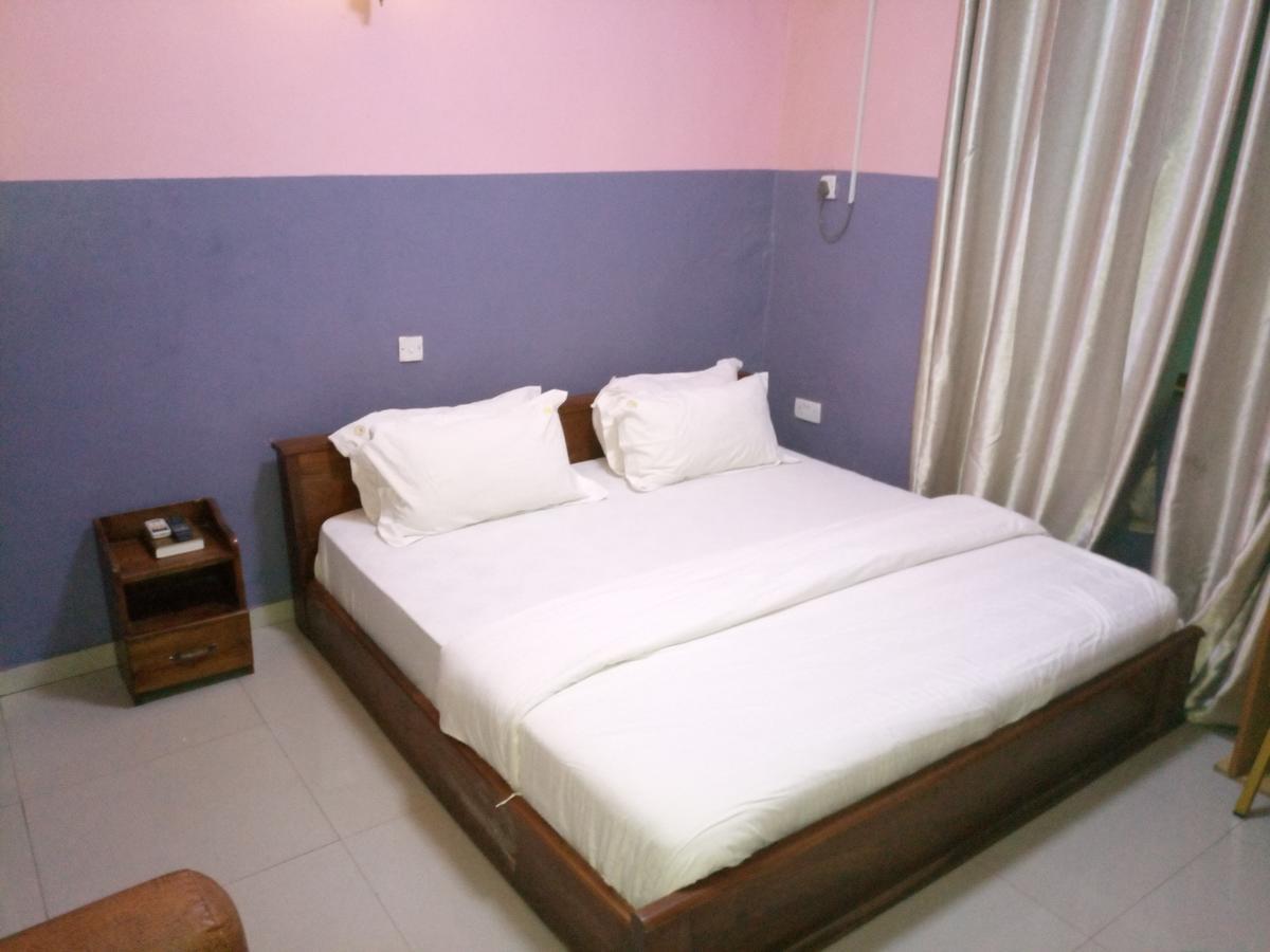 Glorious Hotel & Suites Ikotun Exteriör bild